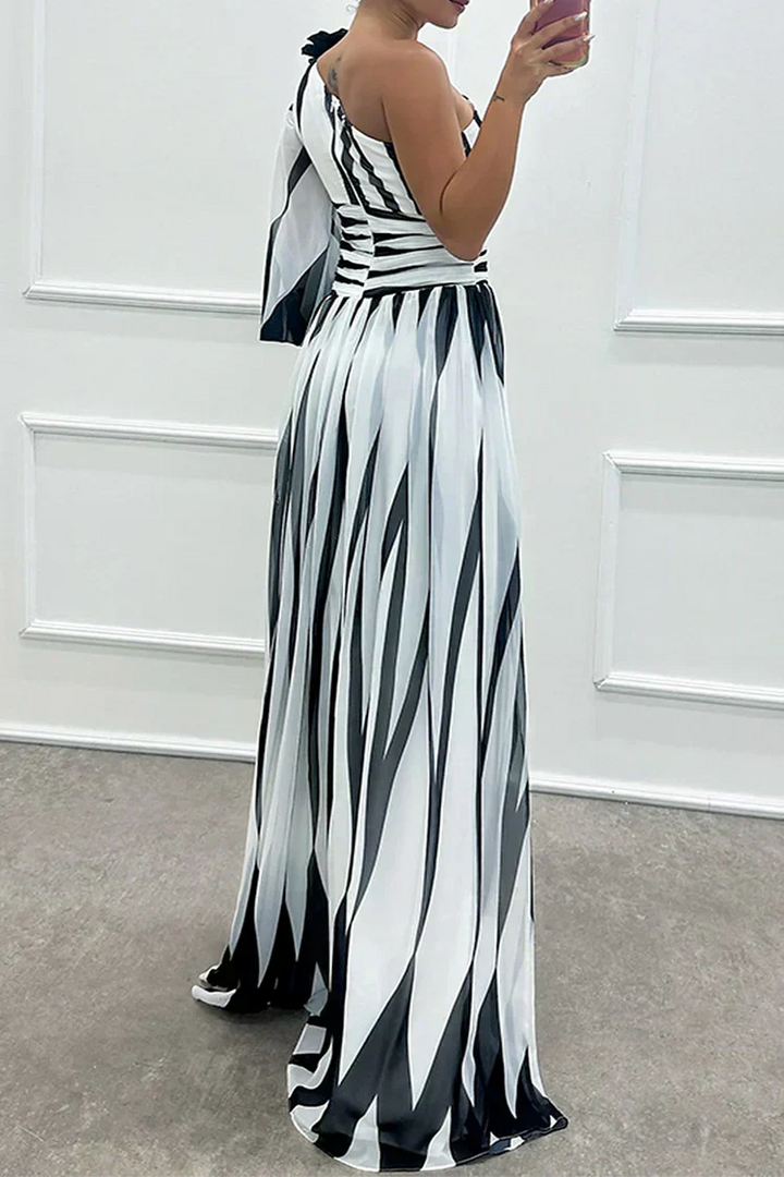 Hazel™ | Elegant Striped Maxi Dress with One Shoulder